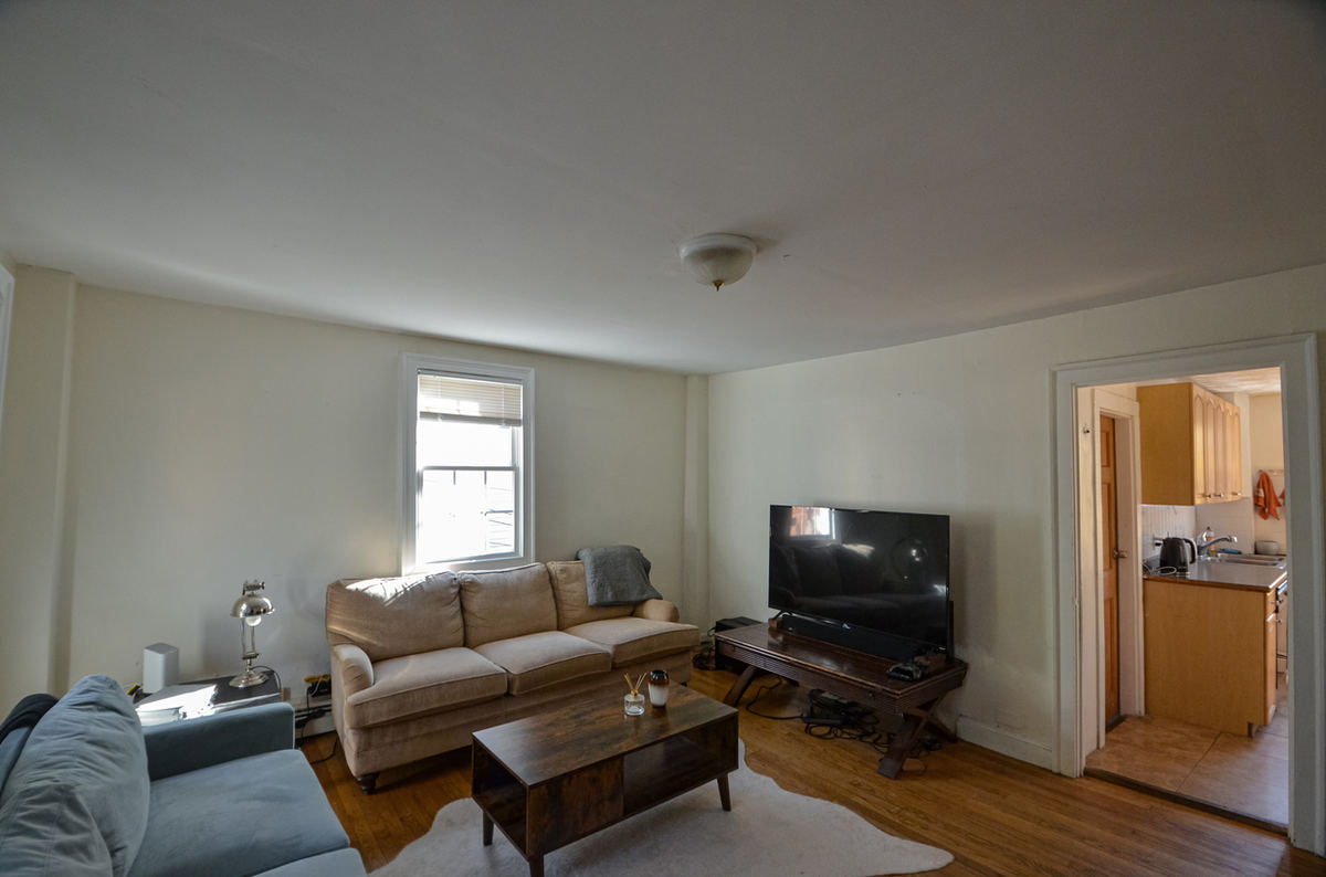 16 Arnold Street, Unit 2