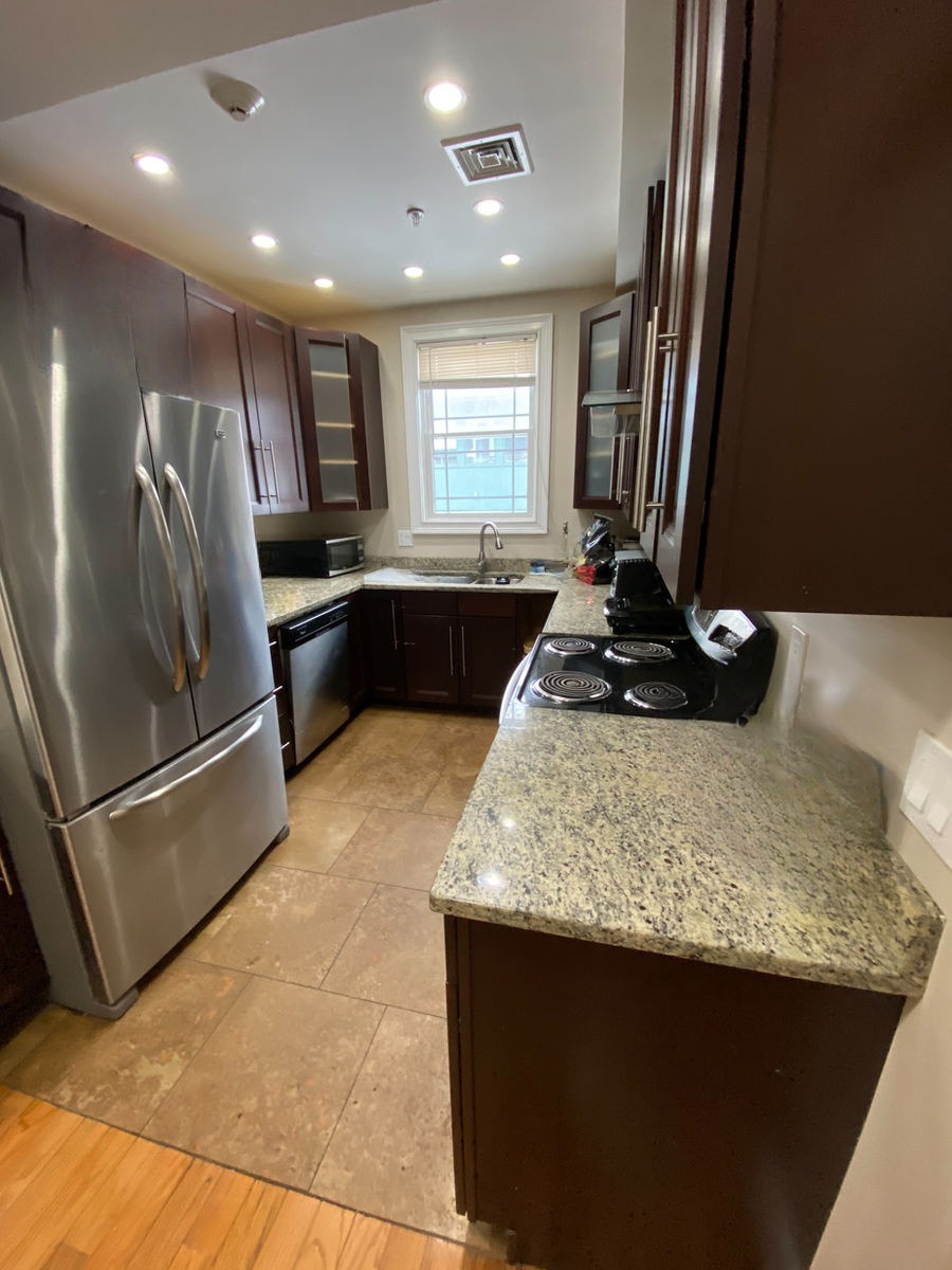 161 Waterman Street, Apartment 1