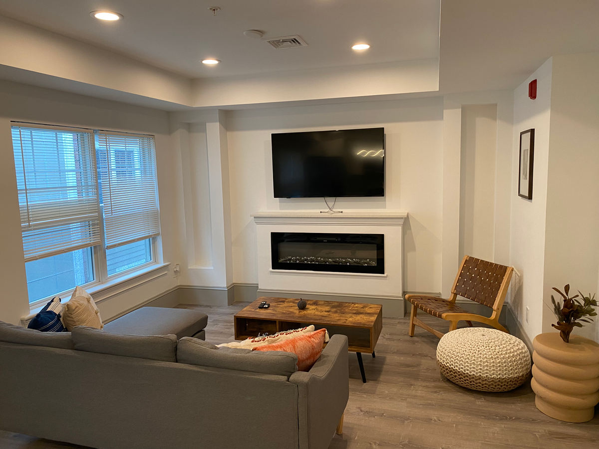 192 Angell Street, Unit 3C / Third Floor