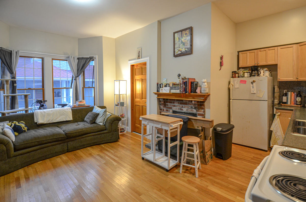 195 Waterman Street, Apartment 1