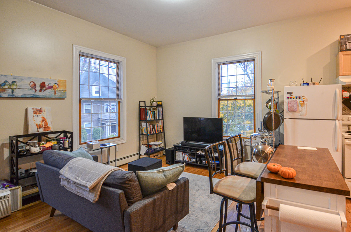 195 Waterman Street, Apartment 3