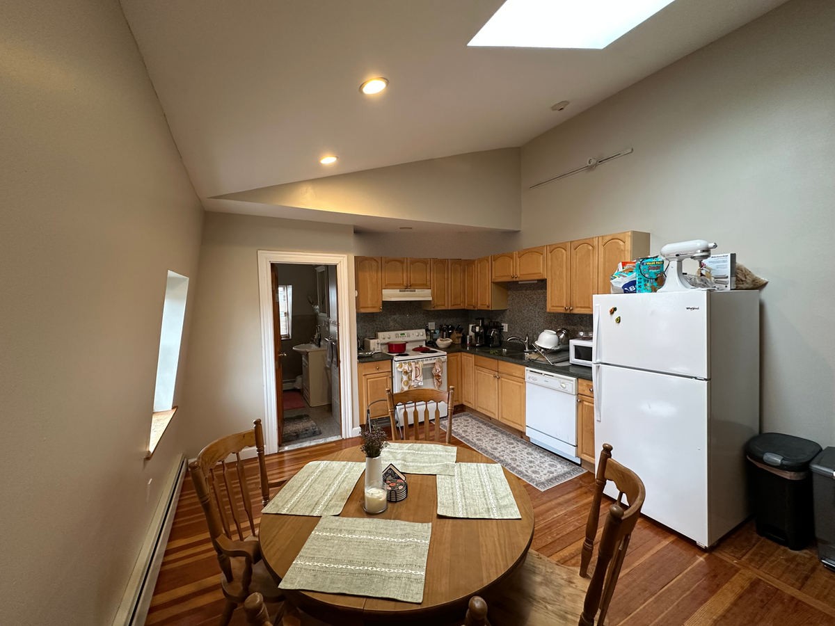 195 Waterman Street, Apartment 5