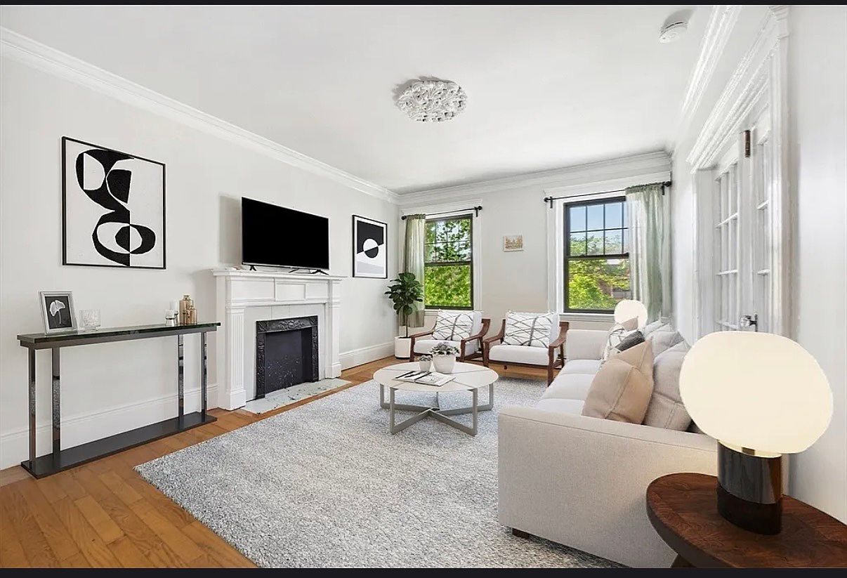 26 Medfield Street, Apartment 4 · 2nd floor